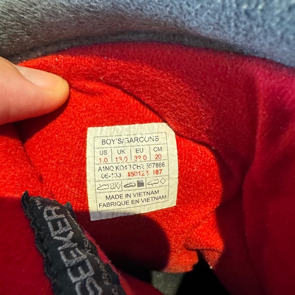 The North Face Kids Waterproof Snow Boots US Size 1 - Picture 2 of 2